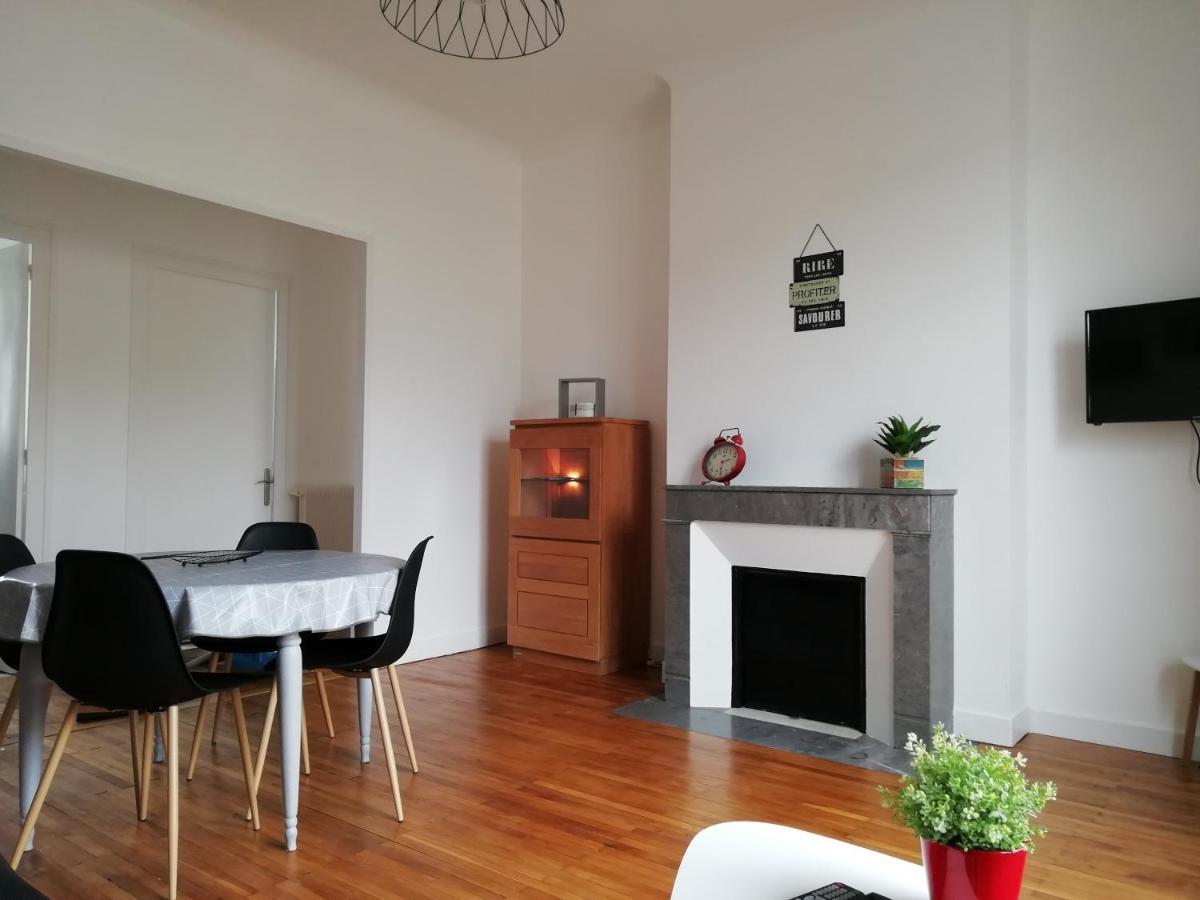 Appartement 1-6 pers situé entre les ponts Saumur Exterior foto