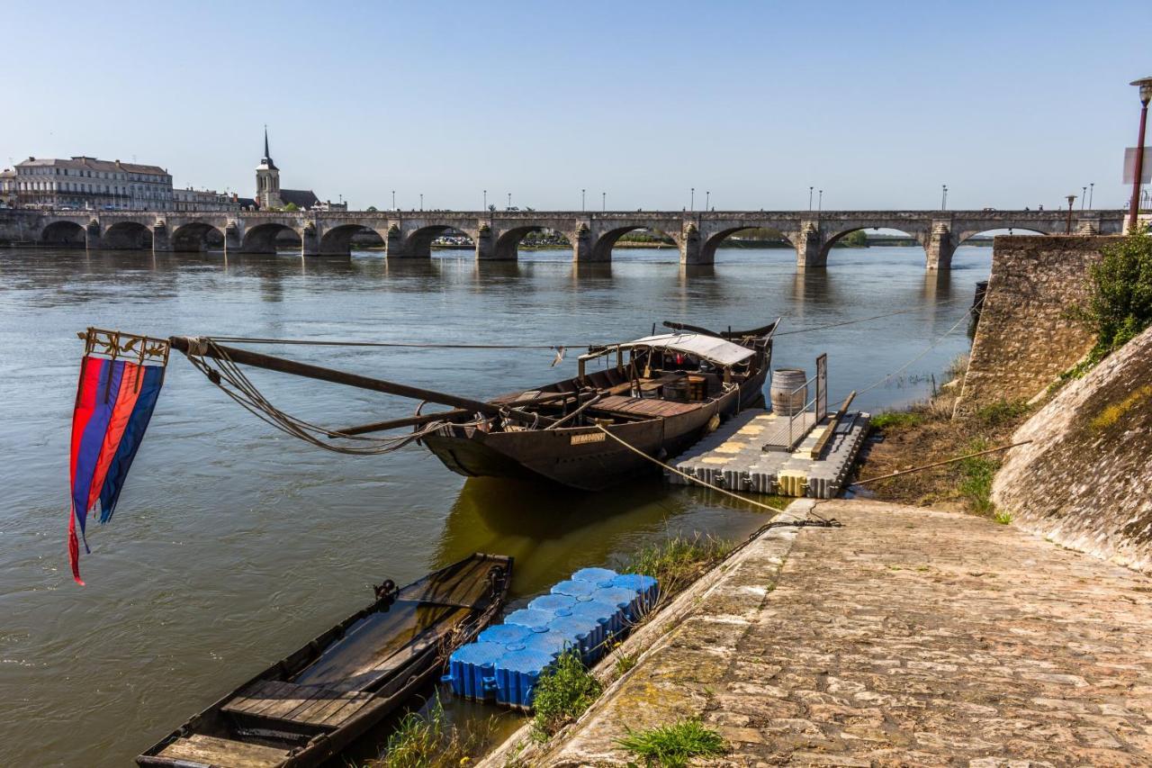 Appartement 1-6 pers situé entre les ponts Saumur Exterior foto